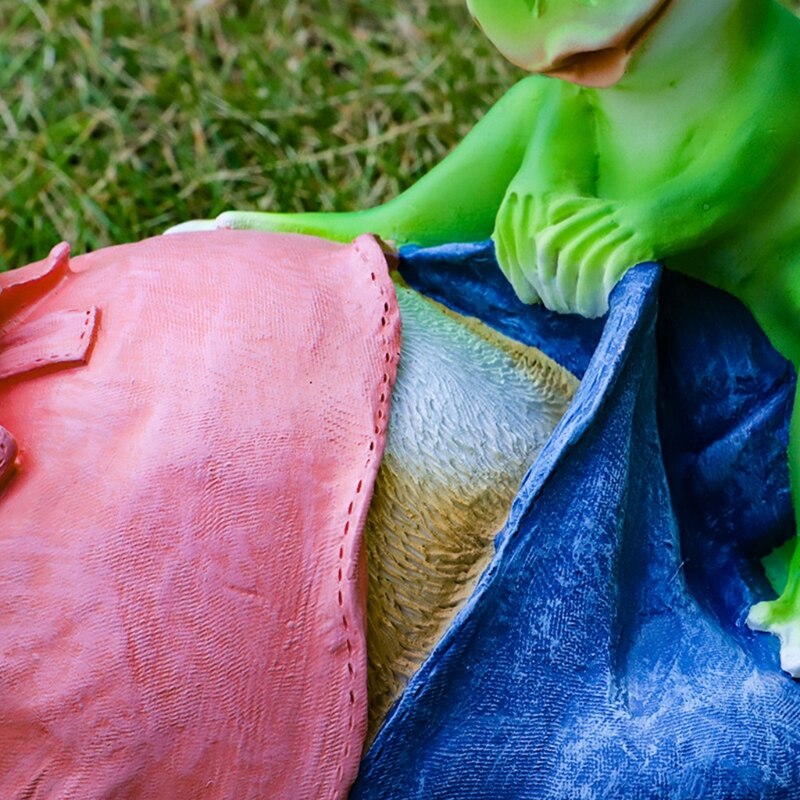 Garden Lying Rabbit and Frog Garden Statue Ornament Courtyard Sculpture Decoration Gardening Outdoor Decor