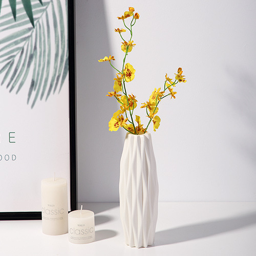 Vase en plastique nordique simple, petit pot de fleur frais, bouteille de rangement pour fleurs, salon, décorations pour la maison moderne, ornements, 1pc: Rouge