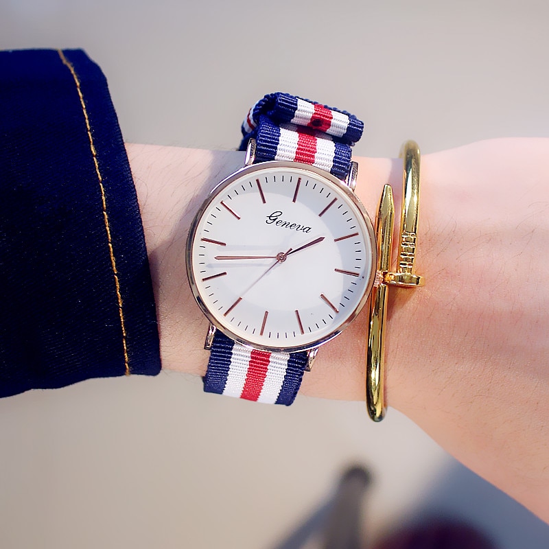 Drapeau En Nylon Bracelet Montre Femmes style Simple or boîtier quartz montres hommes unisexe montre-bracelet décontracté zegarki damassé reloje