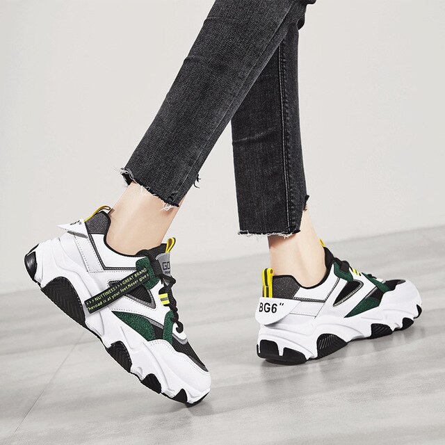 Andningsbara vita skor dam sneakers på plattform kvinnliga fritidsskor student sneakers för dam  ab519