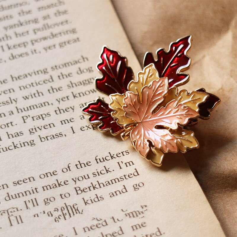 Huanzhi Emaille Maple Leaf Vorm Overdreven Vintage Metalen Broche Jas Accessoires Kleurrijke Sieraden Voor Vrouwen