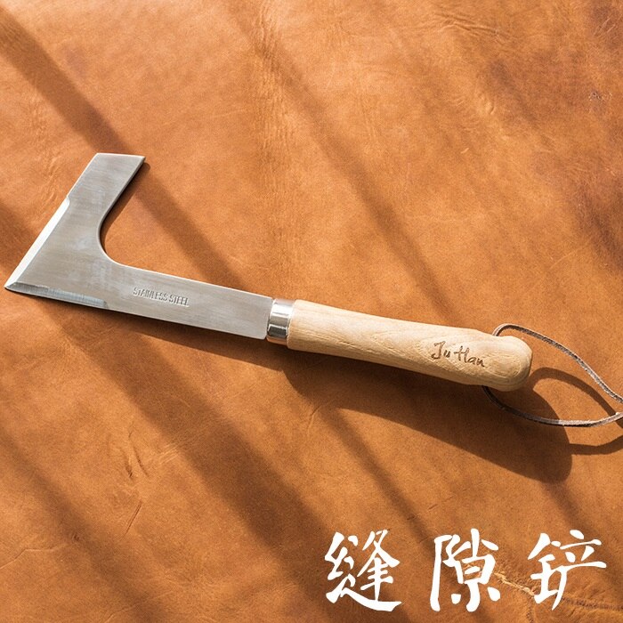 Garden tools stainless steel spade ash handle round spade point three-claw pick pruning shears garden plant tools: E