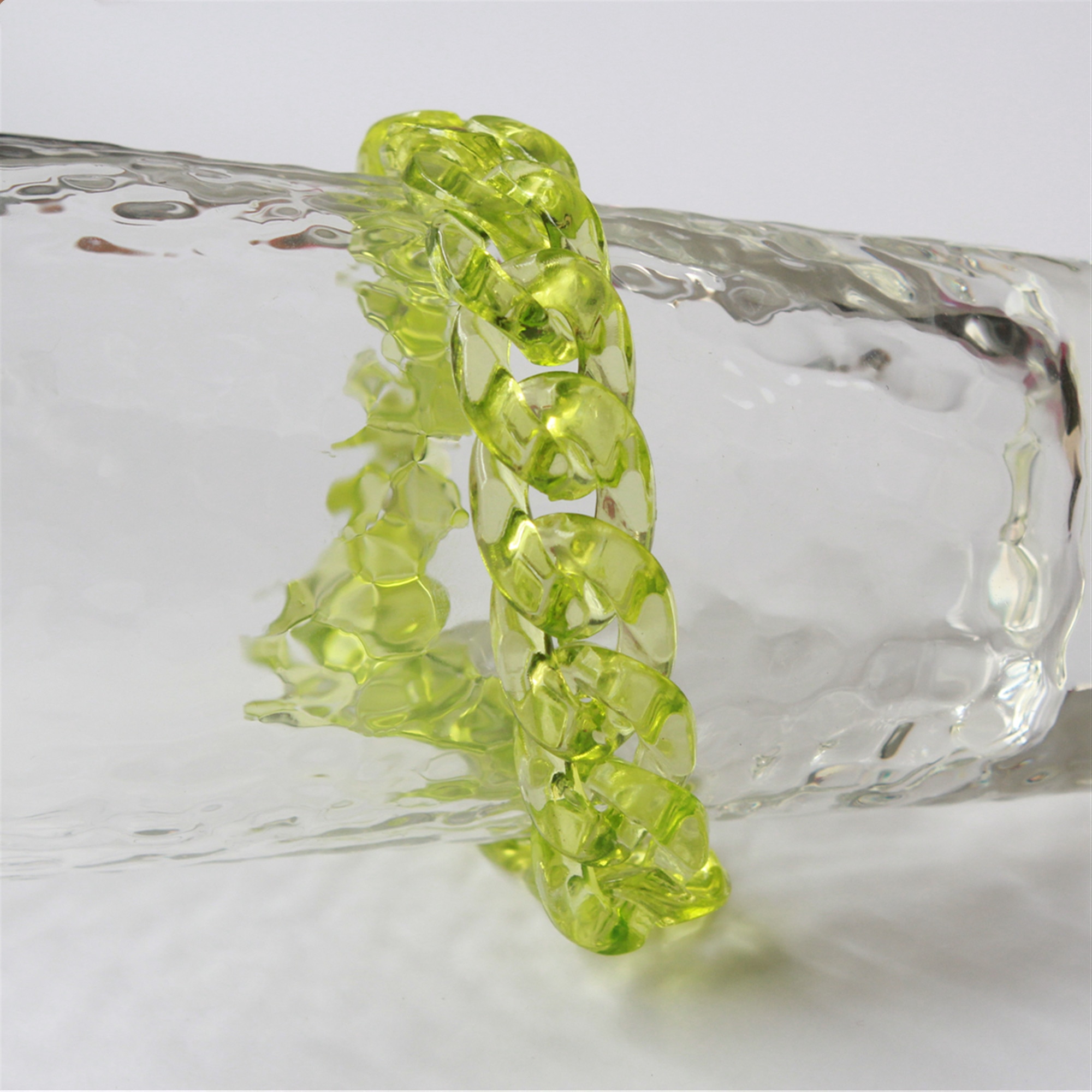 80pcs Transparent Neon Green Acrylic Curb Chain Links,Clear Plastic Curb Chain Links, Open Link per Size 23mmx16mm