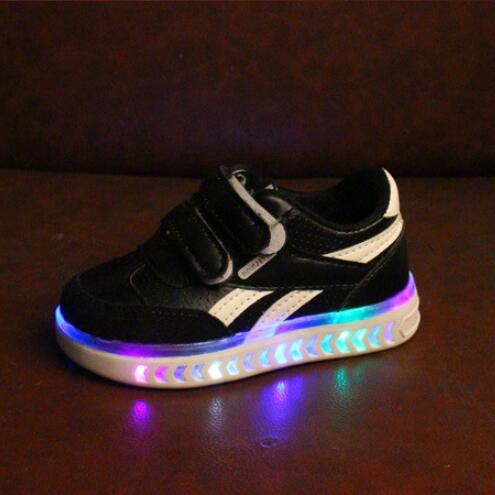 Cool lighted kids LED shoes Autumn flash glowing baby girls boys sneakers children Sports shoes