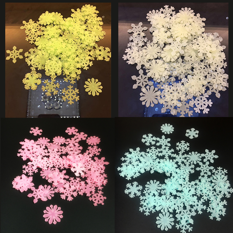 50Pcs/Set Glow In the Dark Snow Stickers Luminous Glowing Christmas Decor For Kids Children Light Fluorescent Party Glow Toy