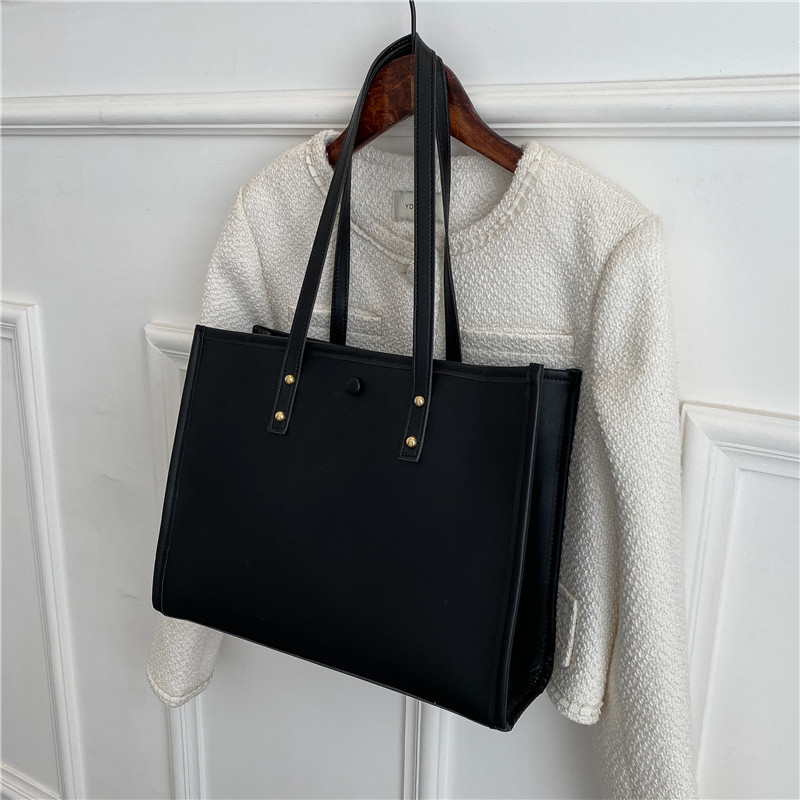 Designer Large Capacity PU Leather Shoulder Bag