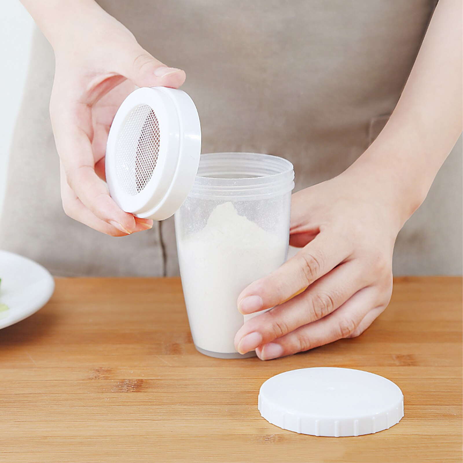 1pc Creativity Baking Dusting Jar Plastic Powder Chocolate Shaker Icing Sugar Powder Flour Powder Cocoa DIY Coffee Sifter Shaker