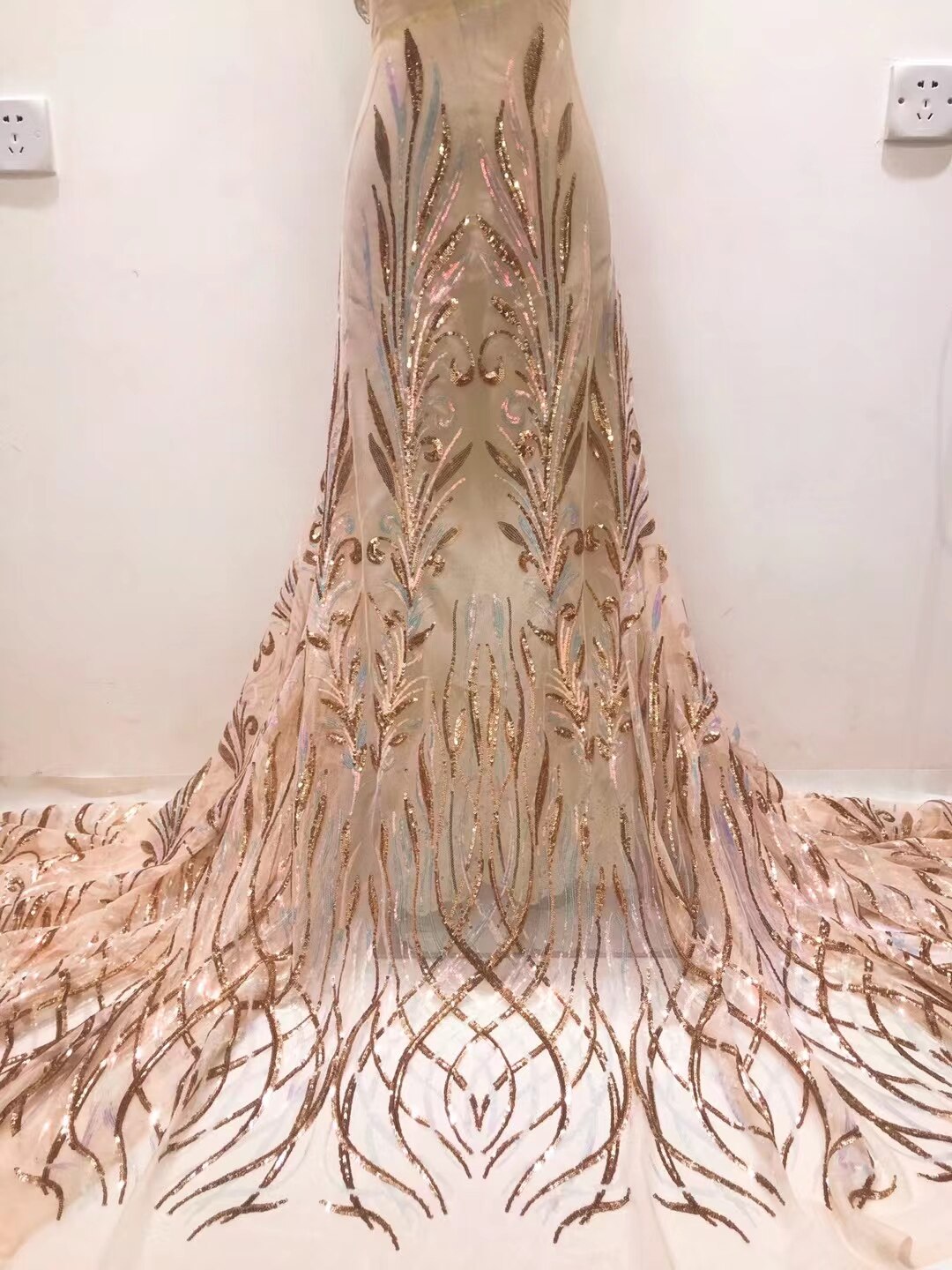 Classic Rose Gold2022 Latest African Tulle Lace with Sequins For African Wedding Dress NN335_V: Champagne gold