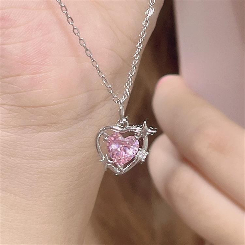 Collier avec pendentif ailes d'ange en cristal rose coréen pour femmes, bijoux minimalistes, chaîne de cou pour filles, flèche de cupidon, 2023: Plaqué de cuivre antique