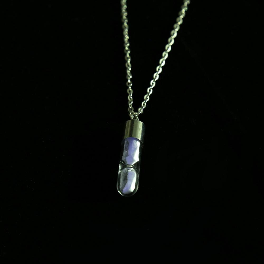 Nächtlichen licht Neue Sanduhr Halskette Böhmen Stil Hals Colliers Anhänger glow in the dark Kostüm Schmuck schwimmdock charms Lot