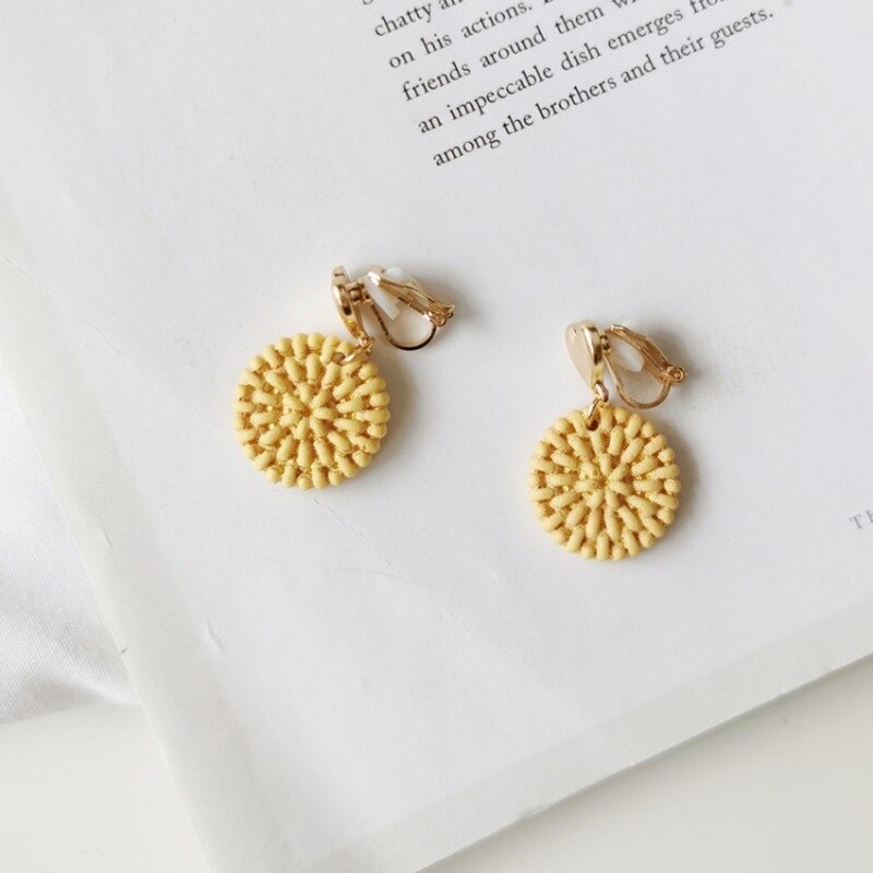 Ethnic Style Personality Simple Handmade Grass Rattan Woven Round Clip Earrings Girl Women Love Jewelry Accessories