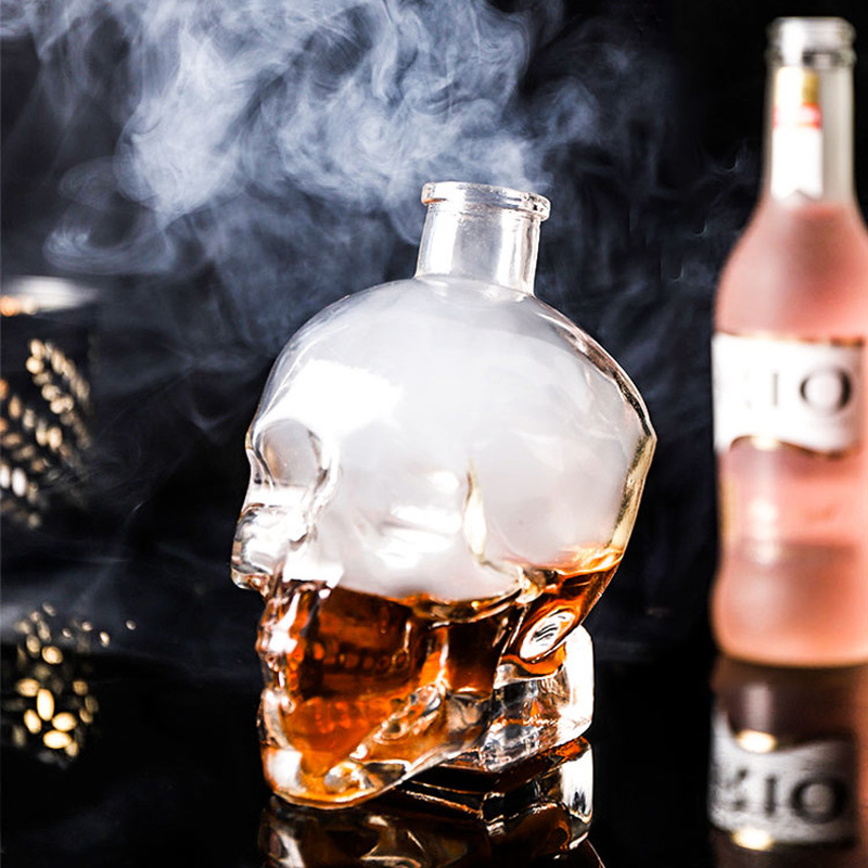 Whiskey Skull Vodka Bottles Skull Head Bottle Gothic Wine Vodka Decanter 180ML 400ML 750ML Three Sizes Crystal