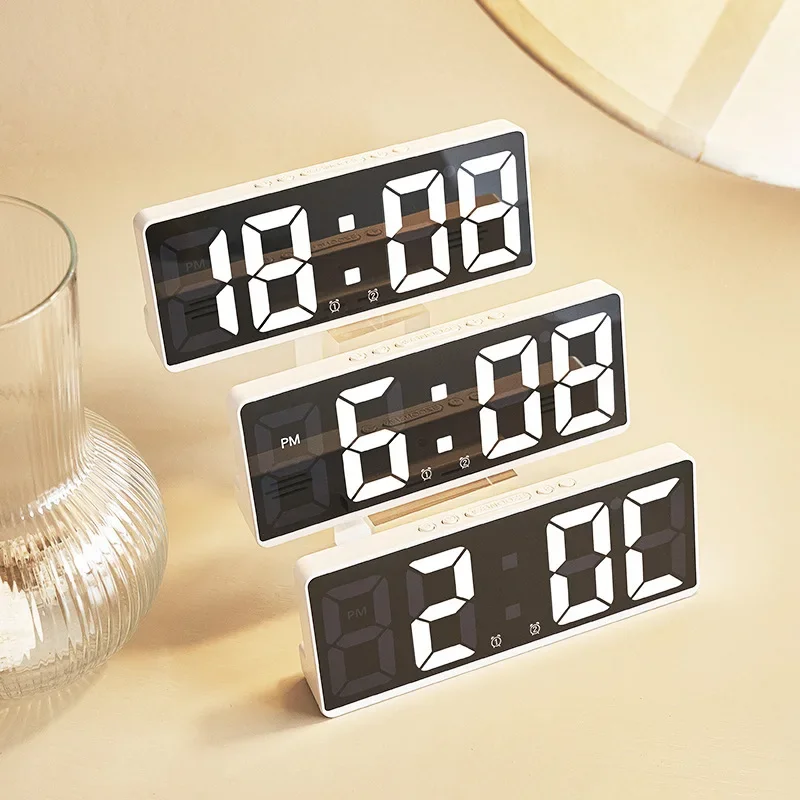 Spraakbesturing Digitale wekker Temperatuur Snooze Nachtmodus Desktop Tafelklok 12/24H Anti-storen Functie LED Klokken Horloge