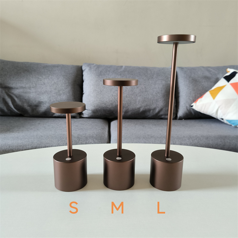 Lampada da tavolo senza fili moderna a portato dimmerabile in alluminio per ristorante con batteria ricaricabile Usb 5200ma per sala da pranzo sbarra Ktv dell'Hotel: L / Beige / marrone