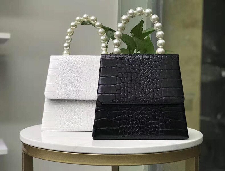 Cross border women's bag autumn and winter Pearl handbag Korean version tide crocodile single shoulder slant cross bag: Crocodile White