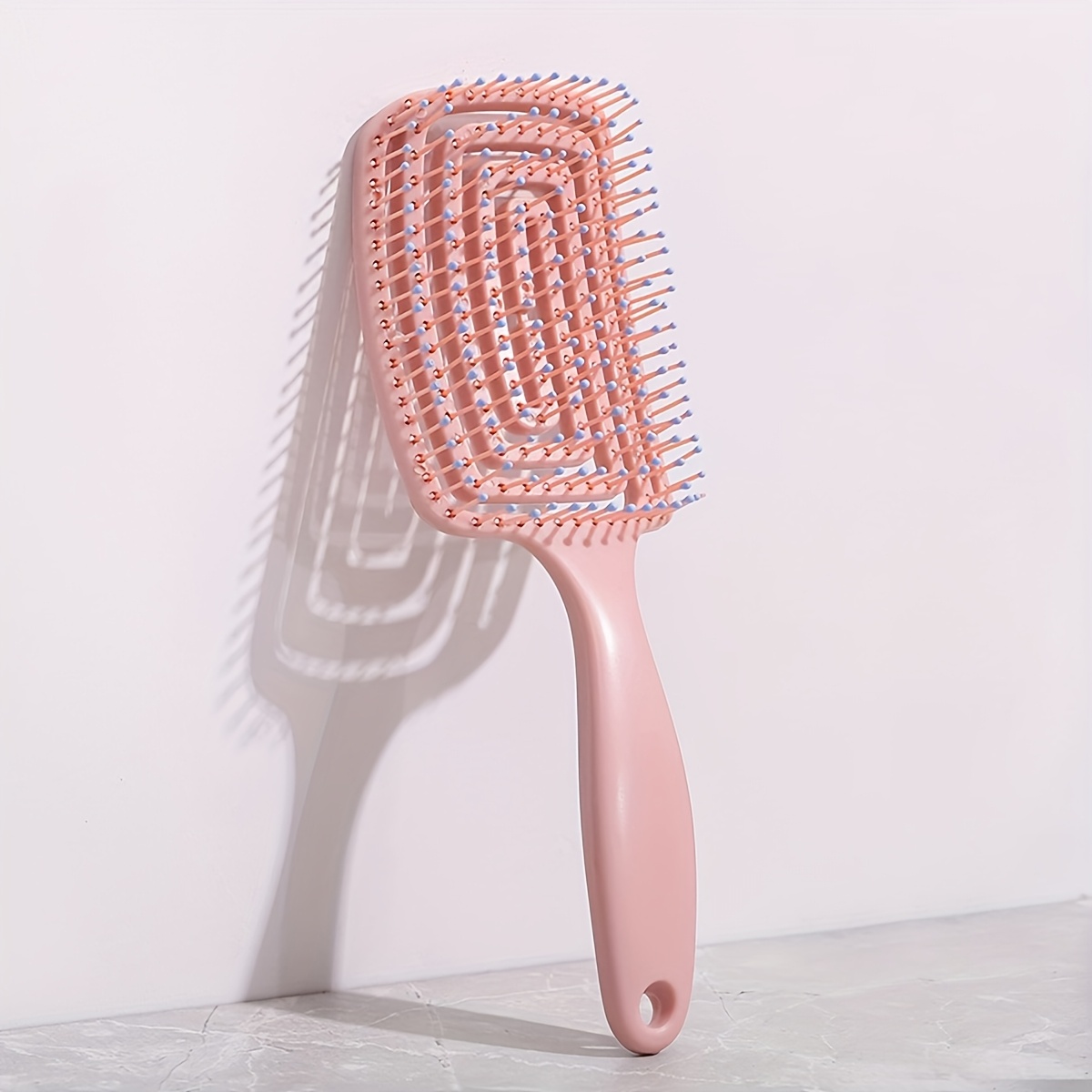Brosse à cheveux démêlante ergonomique ajourée, creuse ergonomique avec poignée, douce sur les cheveux humides/secs pour tous les Types, 1 pièce: Rose
