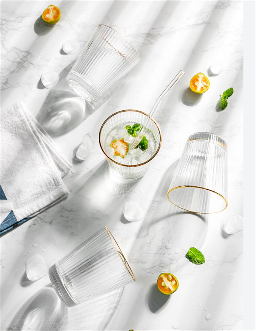 Tre liv ljus lyx nordiska vertikala ränder målade guld dryck juice kopp enkel vatten kopp hushålls kopp vin kopp guld glas