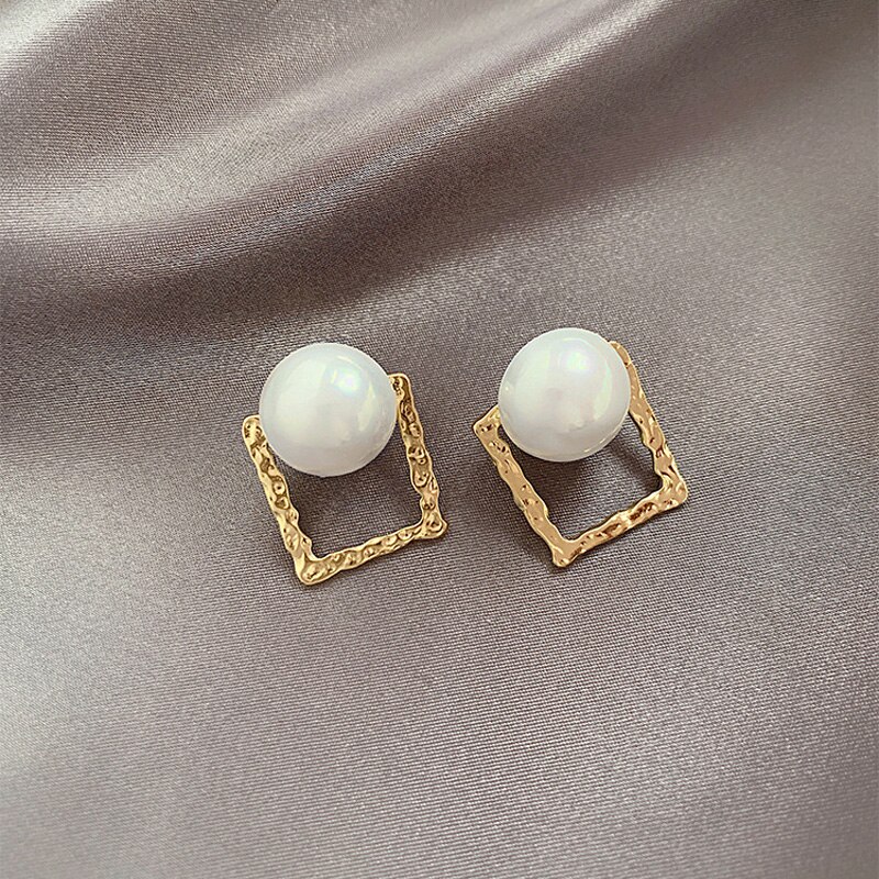 Exknl Vintage Geometric Women Dangle Earrings Simple Hollow Gold Color Simulated Pearl Earrings Jewelry