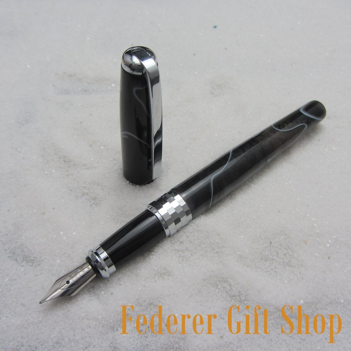 Fuliwen F26 Black acrylic Case and Silver Clip Fountion Pen Magical pattern M Nib ink Pen