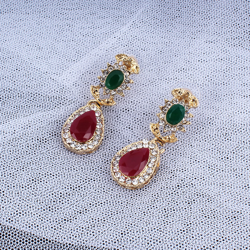 Jiayijiaduo Indien charme elegante hochzeit schmuck-einstellen Gold-farbe halskette ohrringe harz zubehör kleidung zubehör frauen