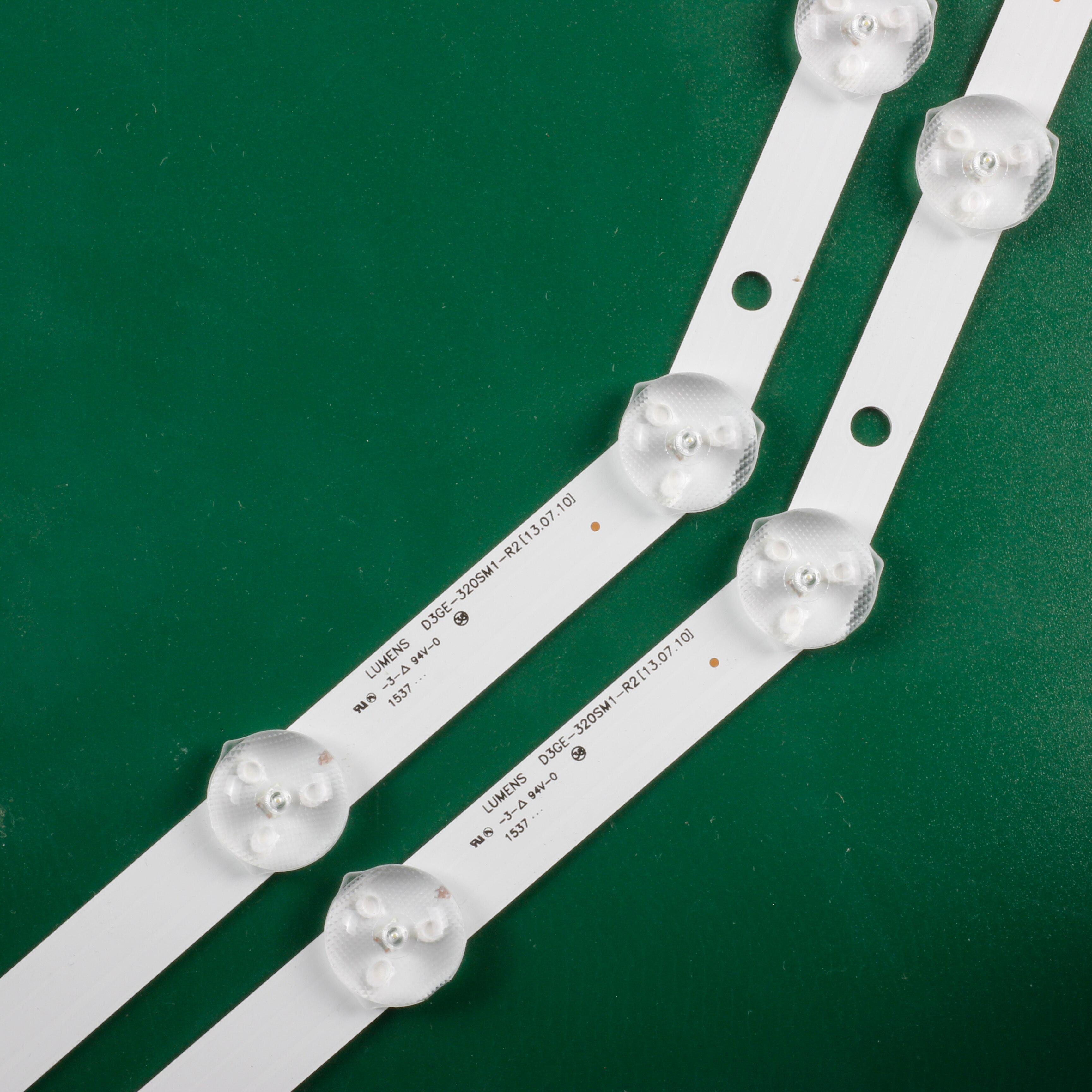 2 pcs *12 led led-hintergrundbeleuchtung streifen für samsung  d3ge-320 sm 1-r2 ue32 h 5373 2013 svs 32 fhd 3228 n 1 ue32 h 5373 ue32 eh 5005 ue32 eh 5000