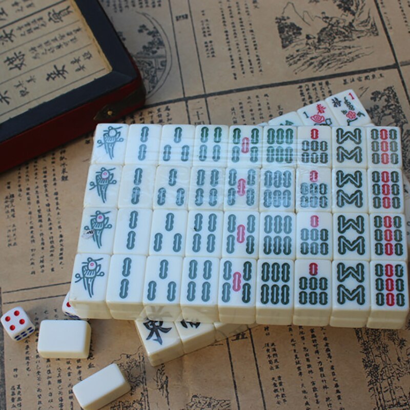 CIYODO 1 Conjunto Mahjong Portátil Mini Mahjong Jogo Interativo Familiar  Mahjong Tamanho Portátil Jogo De Tabuleiro Tradicional Chinês Jogo Mahjong  Melamina Viagem Vintage Mesa De Mahjong