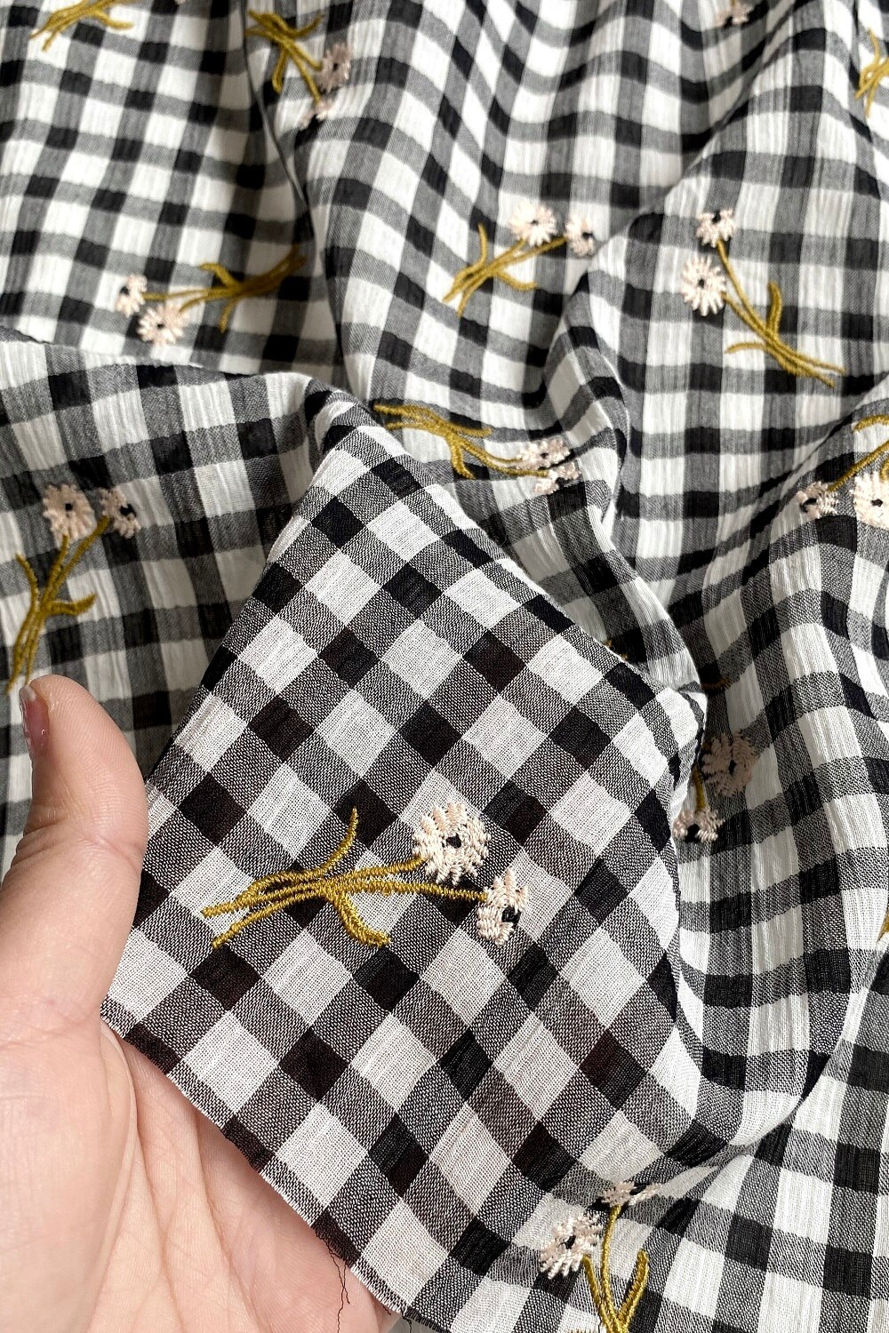 140cm ultra thin micro - translucent classic black and white sunrise gaya cotton embroidered fabric