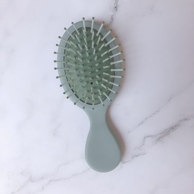 Söt mini massage kudde kam är liten och lätt att bära med dig barnens mini kam liten kam barns söta lugg: Färg 4