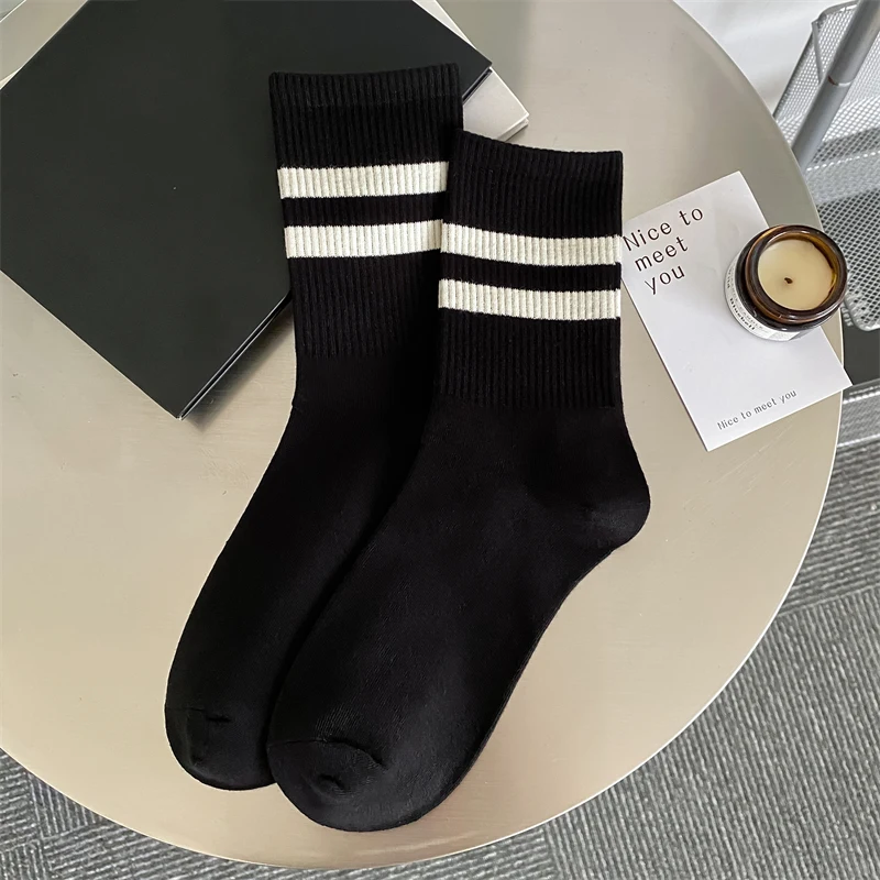 Femmes chaussettes japonaise automne nouvelle nouveauté couleur bonbon sport équipage chaussettes pour filles Style Preppy rayé chaussettes décontracté: Black