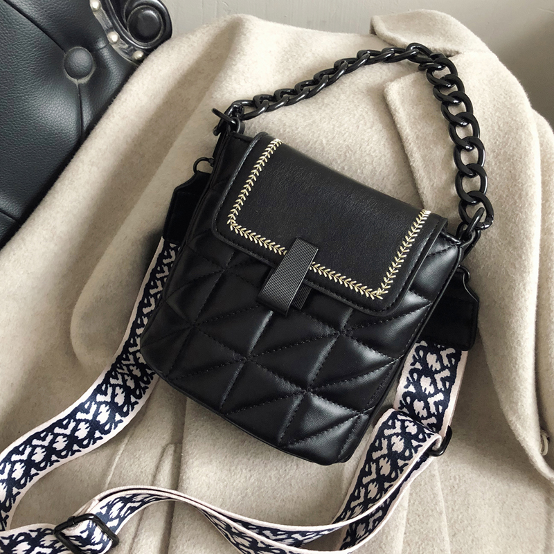 191227 Ivog Alledaagse Vrouwelijke Kleine Schoudertas Crossbody Handtas Zwart Wit Gewatteerde Keten Emmer Zakken Voor Vrouwen