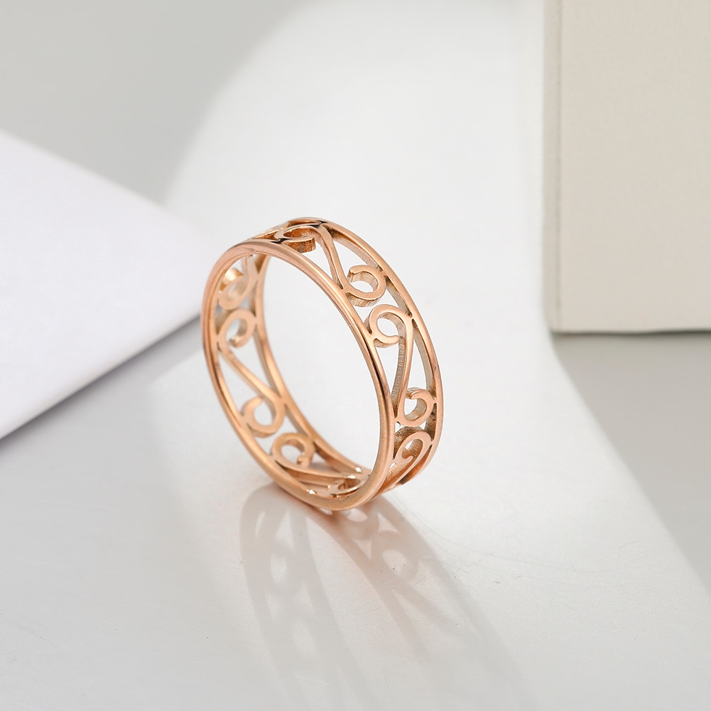 Skyrim Retro Filigree Stainless Steel Ring Cutout Gold Color Finger Rings Jewelry Wedding for Women Friend