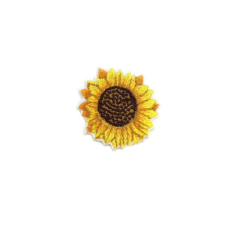 1pcs Geborduurde Zonnebloem Sticker Iron-On Naai Op Kleding Patch DIY Jeans Jassen Tassen Applicaties Handgemaakte bloem Shirt badge