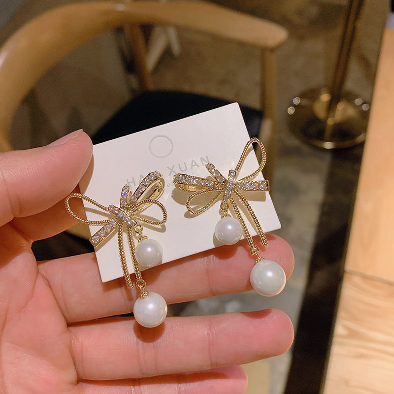 France Style Women's Luxury Zircon Square Pendant Earrings Gold Color Round Shiny Earrings For Women Trendy Jewelry: black chrome
