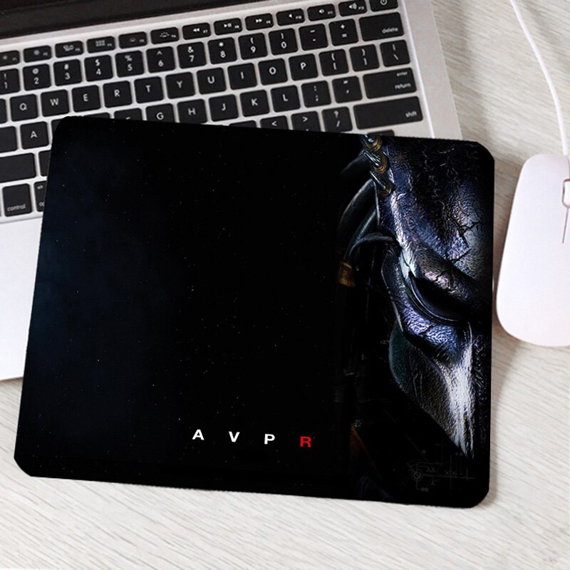 Small Mouse Pad Predator Warrior Pattern Alien Monster Printed MousePad Mats Laptop Computer Desk Mats For Player: 3 / 18x22cm