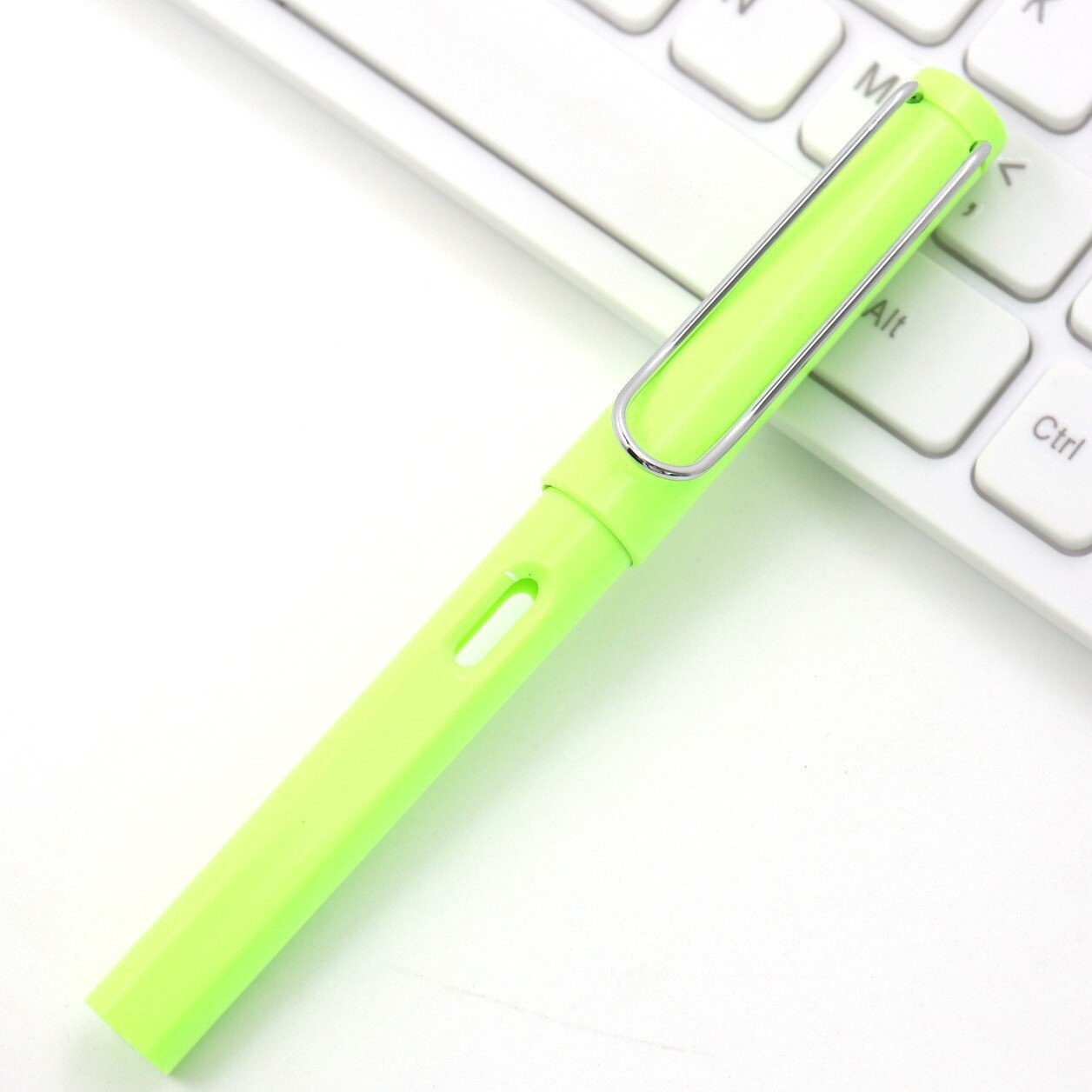Eternal Pencil Technology Unlimited Writing No Ink Portable Pencil Reusable Erasable Art Sketch Painting Tool Kid Stationery: light green