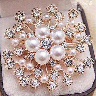 Snowflake Imitation Pearl Crystal Rhinestones Brooches For Women Accessories Jewelry Flower Corsage pin