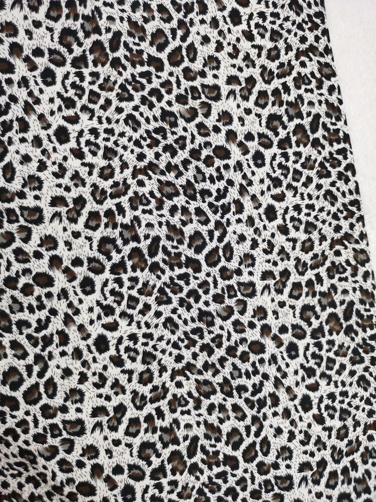 Luipaardprint kleurrijke katoenen poplin stof bedrukt naaimateriaal doe-het-zelf thuis kleding textiel weefsel patchwork: Grijze huid