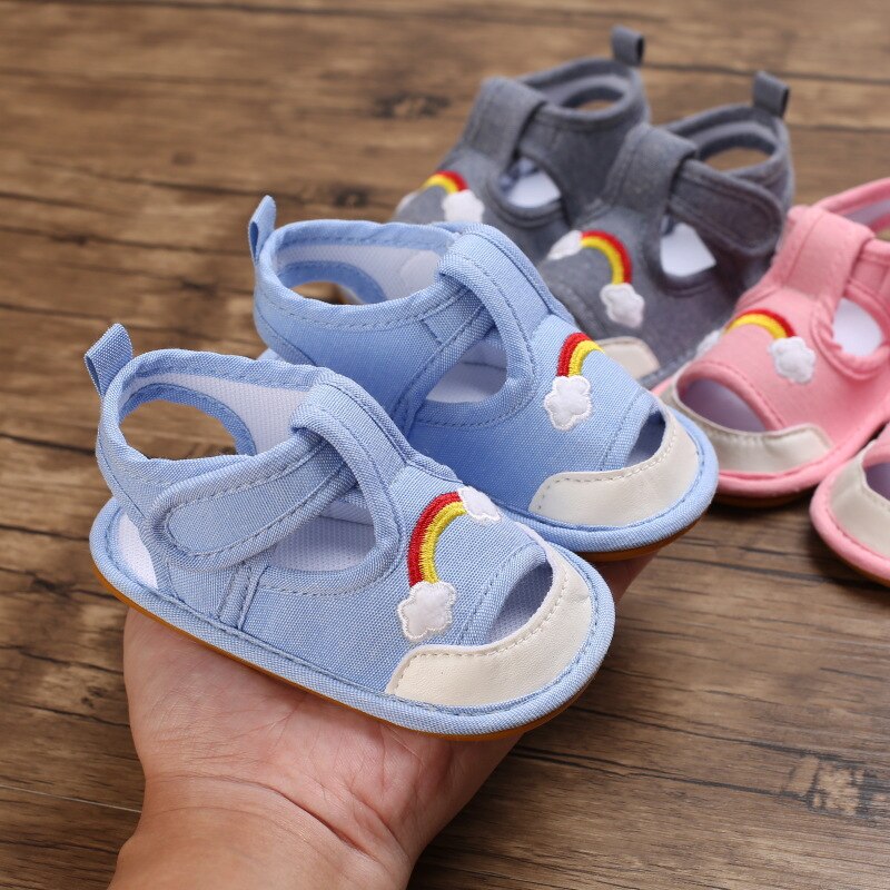 Sommersandalen für babys (jungen und mädchen) aus atmungsaktivem Segeltuch mit rutschfester sohle – süße lauflernschuhe für kleinkinder.