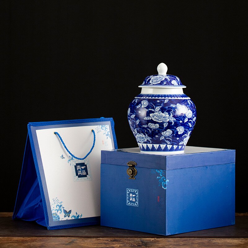 Ceramic General Blue and White Porcelain Large Tea Pot Half A Catty Sealed Pot Pu'er Bulk General Storage Tank Tea Organizer