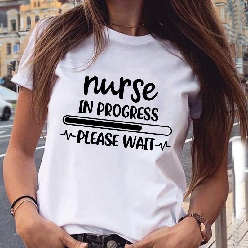 Verpleegkundige In Vooruitgang Brief Grafische Mode Tops Casual Dames Basic O-Kraag Korte Mouwen Wit T Shirt meisje,: L / Black