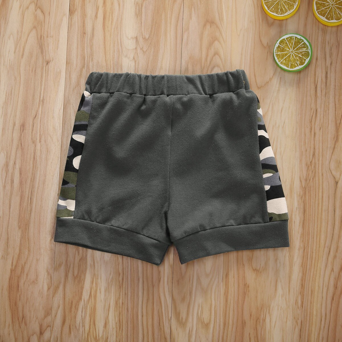 2 st småbarn barn bebis pojke camo bomullskläder sommar ärmlöst brevtryck t-shirt toppar shorts byxor outfits babykläder set