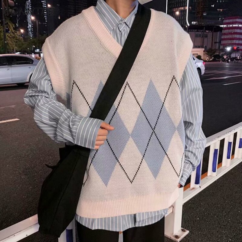 PADEGAO Sweater Vest Men Patchwork V-neck Sleeveless Sweaters Side-slit Couples Teens Vest Retro PDG1821