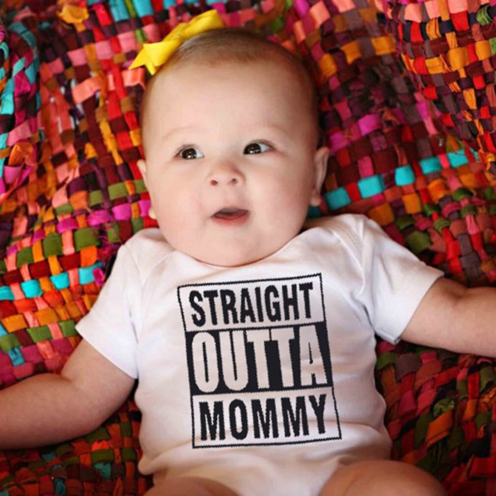 Sommer Baumwolle Baby Jungen Mädchen Kurzarm Strampler GERADE OUTTA MAMA Gedruckt Body Oansatz Infant Overall Kleidung