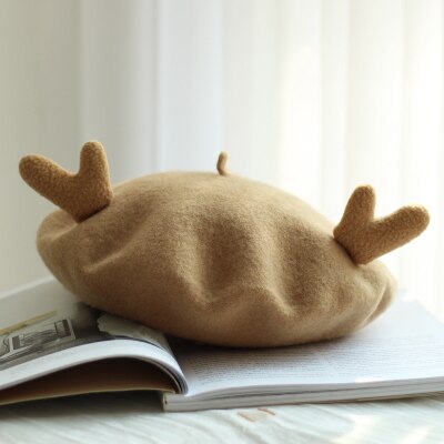 Japanse afdeling complex gubei lei hoed dames herfst en winter zuiver wol mooie gewei kersthoed schildershoed knop baret: Lichtbruin