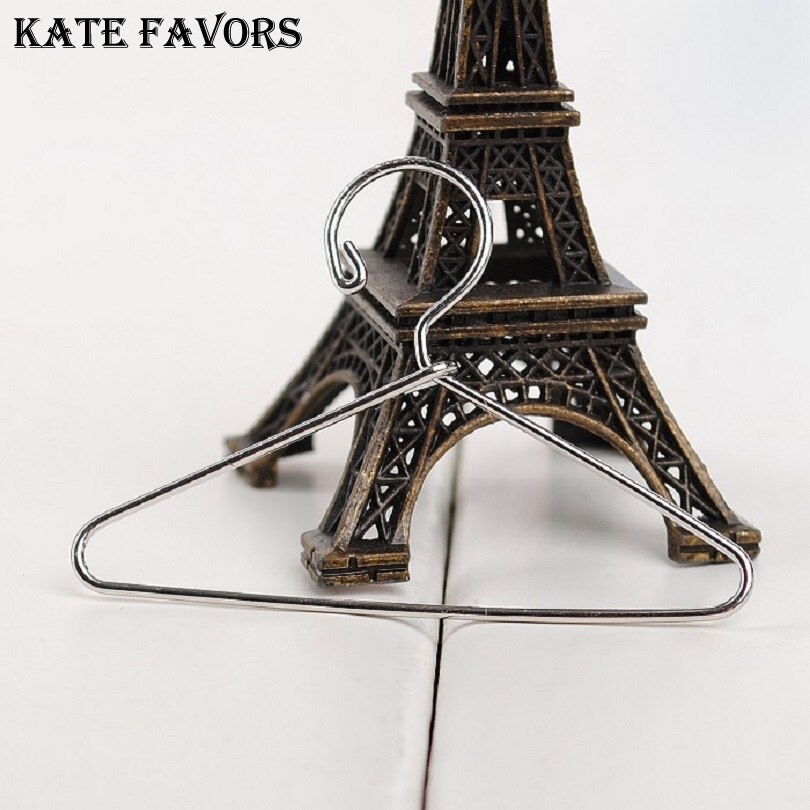 5 x 3.5cm mini dukke kleshenger metall fille babyklær krok baby shower bursdagsfest favoriserer 48 stk