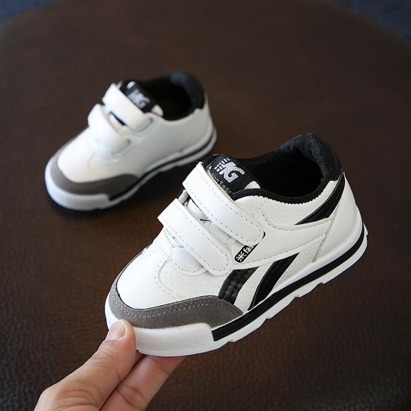Neue Sommer freundlicher Schuhe Flache Jungen Mädchen Sandalen Atmungsaktive Sanft freundlicher Sport Turnschuhe unisex EU 21-30: Weiß / 25
