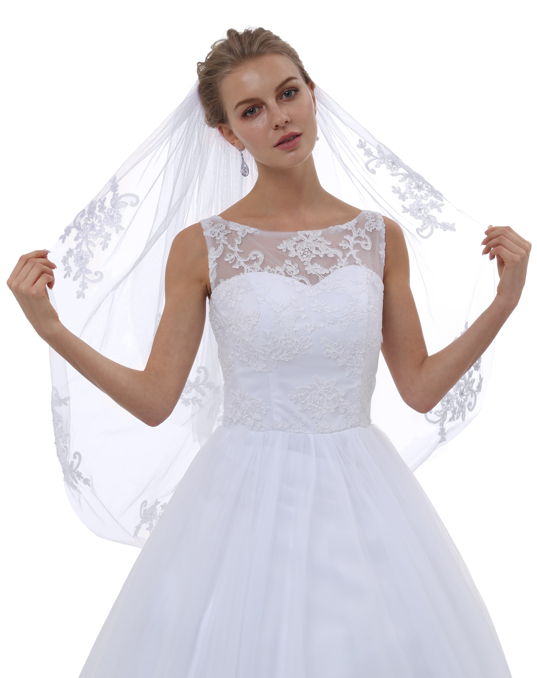 Good Lace Crystal Two Tier Bridal Veil Short Lace Wedding Veil for Bride Veu De Noiva