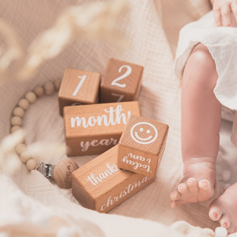 6Pcs/1Set Baby Maand Milestone Kaart Beuken Blok Plein Gegraveerd Pasgeboren Geboorte Maand Verjaardag Mijlpalen Blok Fotografie props