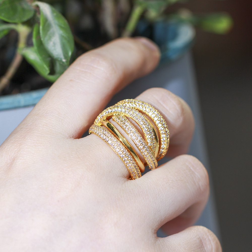 Threegraces marken-eheringe aus dubai mit zirkonia-kristallen in goldfarbe, mehrlagig, für bräute, partyschmuck, kostümschmuck  rg148