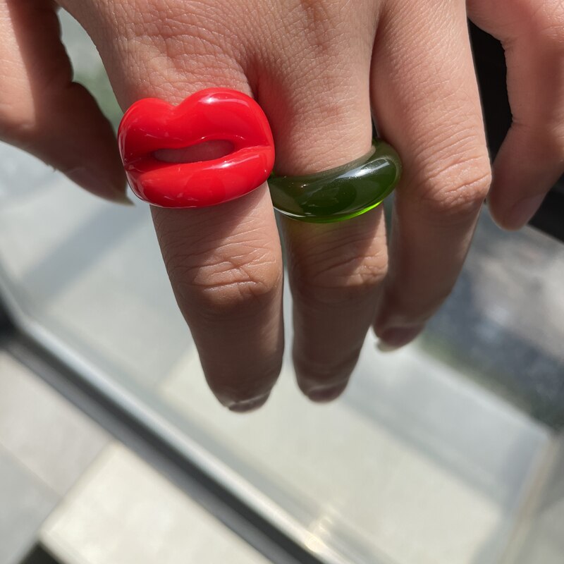 Summer Trendy Punk Red Lips Shape Resin Finger Rings Mouth Lip Acrylic Colorful Ring for Women Girls Jewelry HUANZHI